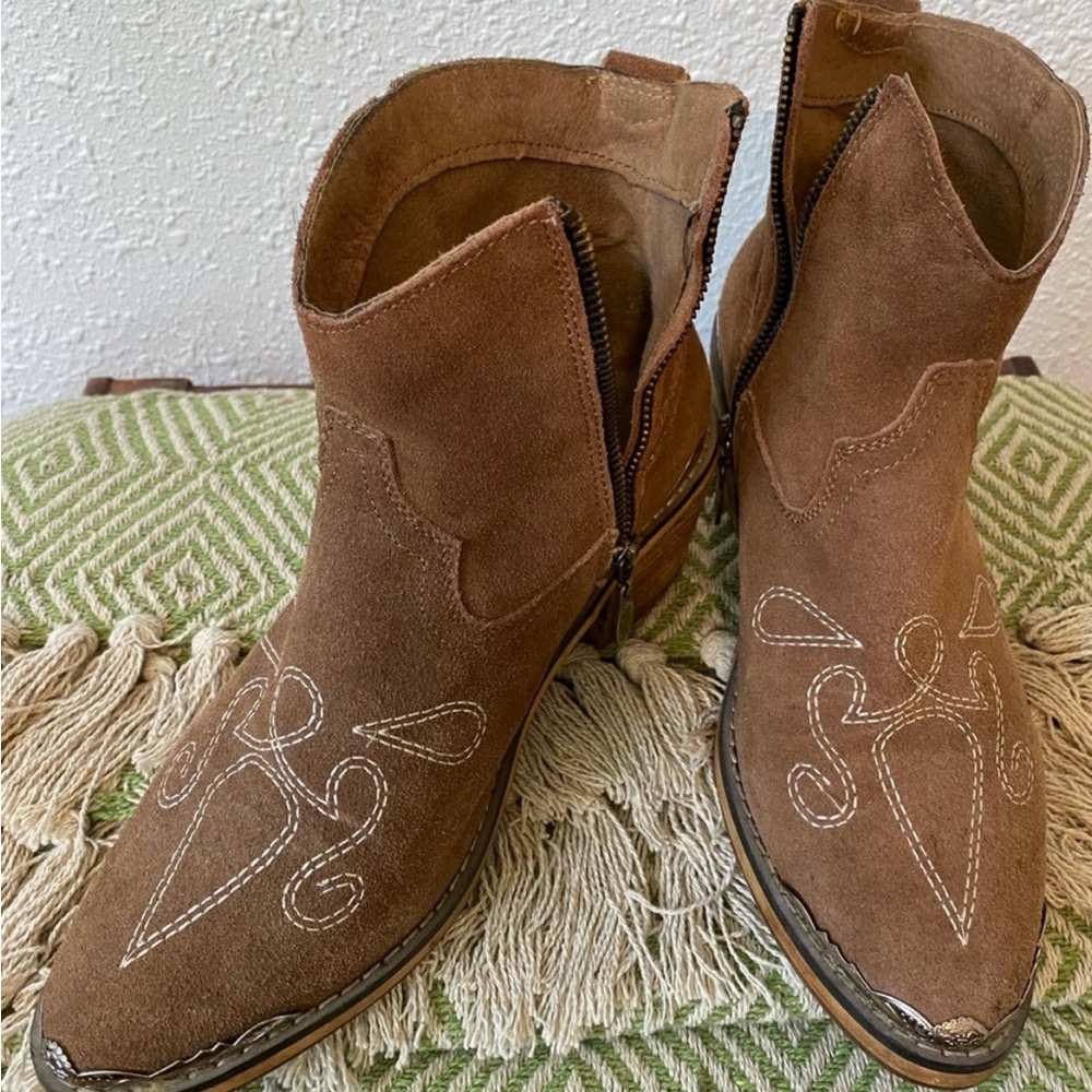 Spell Cactus Rose Boots